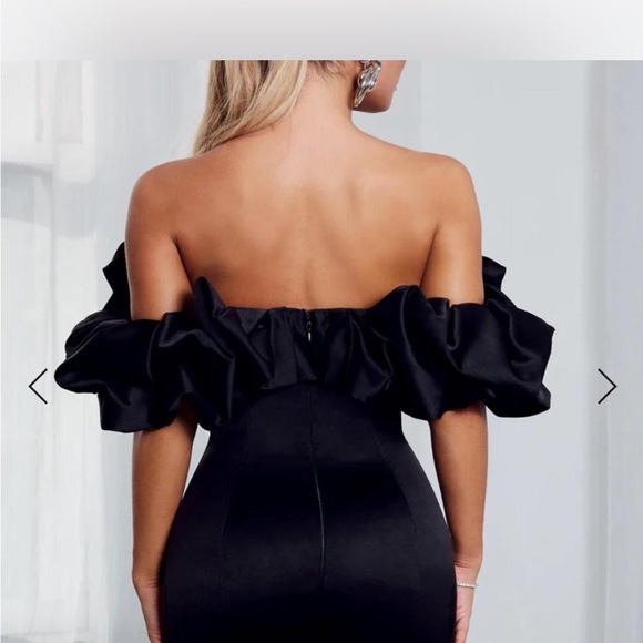 babyboo Dresses & Skirts - Chic Black Backless Dress